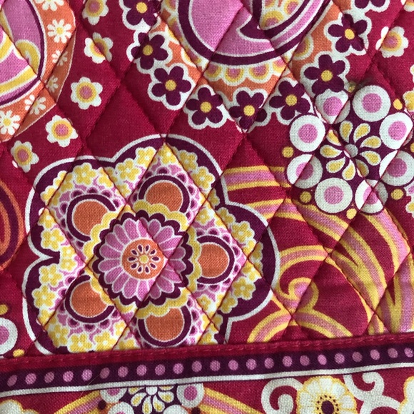 Vera Bradley Raspberry Fizz spring 2008 hand bag - Picture 4 of 6